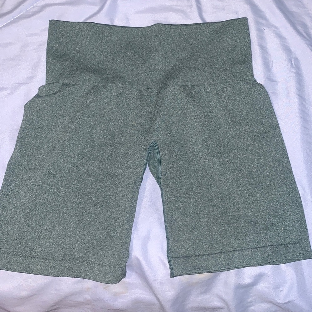 NVGTN Forest Green Pro Shorts Size Small